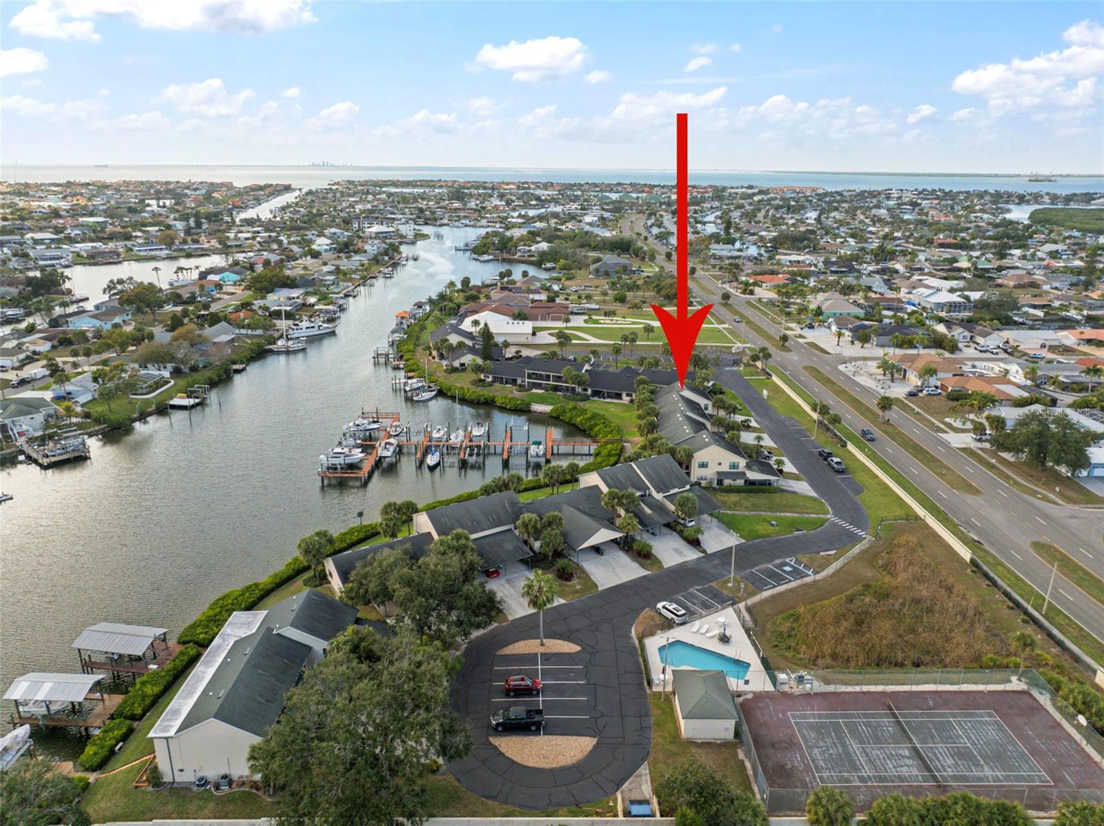 YARDARM CONDO PH I - Residential