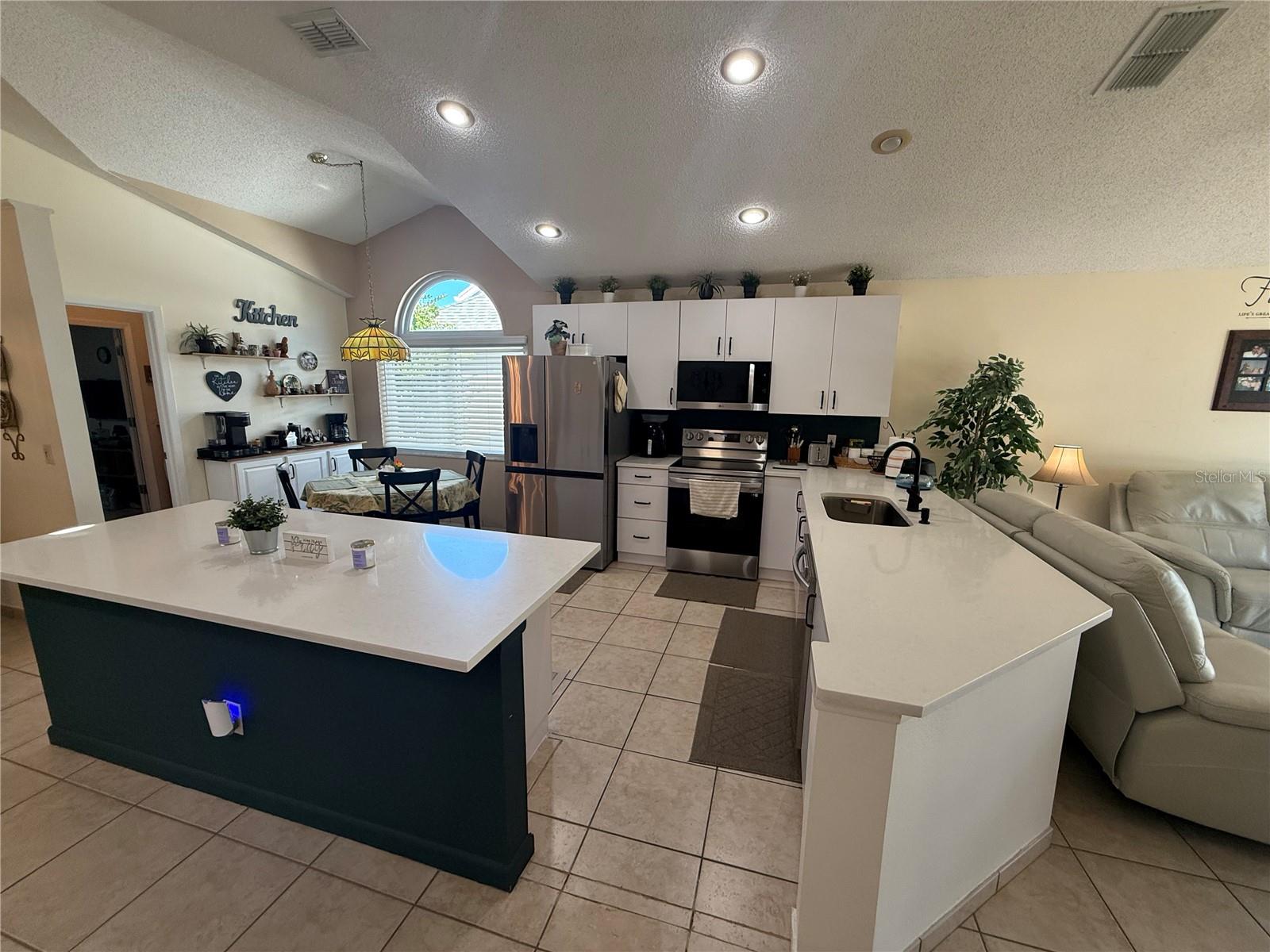 CURRY FORD ROAD EAST PH 02 - Residential