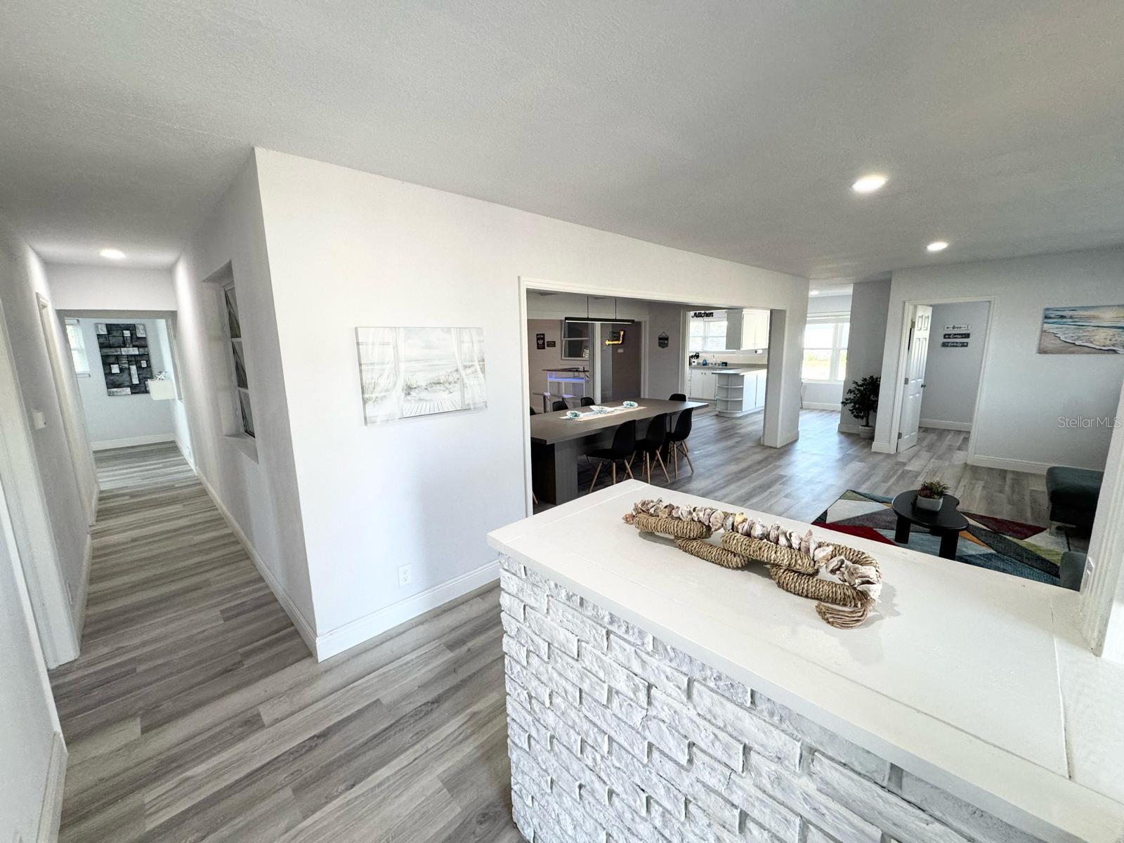 2326 S PENINSULA DRIVE