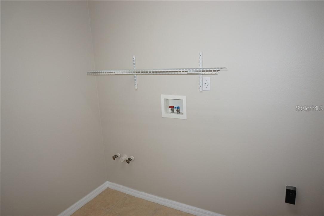 CLERMONT COLLEGE PARK PH IIA LT 127 PB - Residential Lease