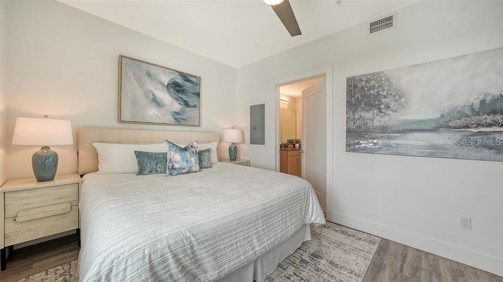 THE STRAND - Residential