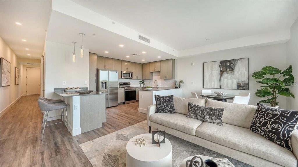 1709 N TAMIAMI TRAIL 502