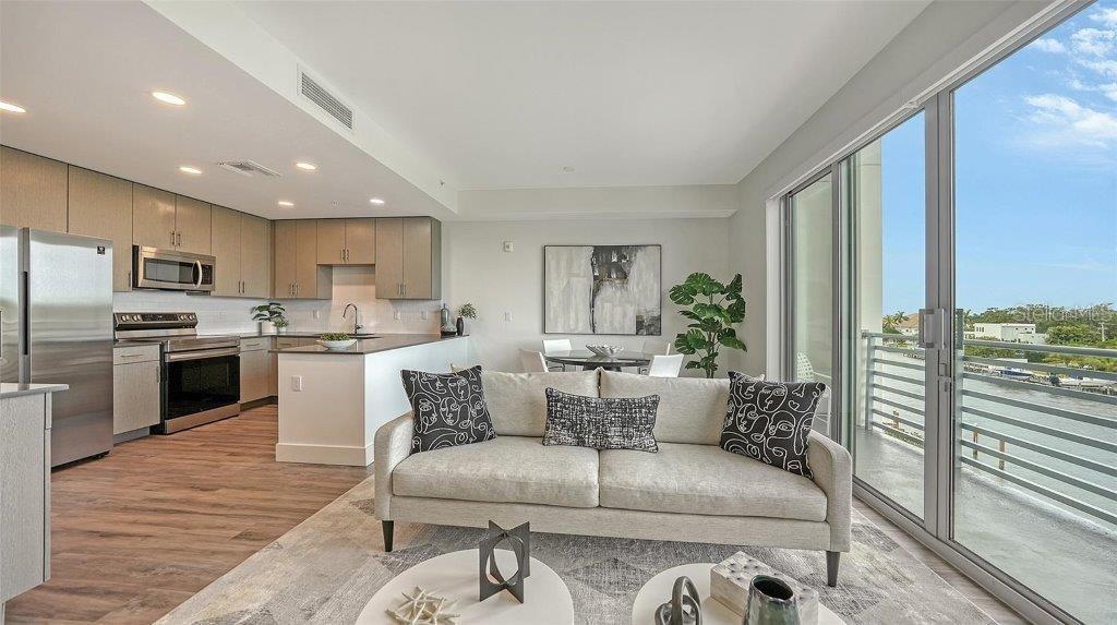 THE STRAND - Residential