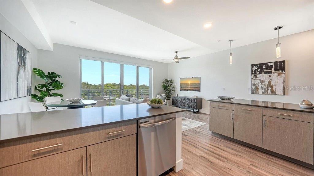 THE STRAND - Residential