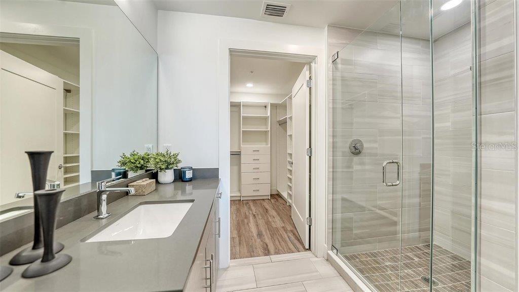 THE STRAND - Residential