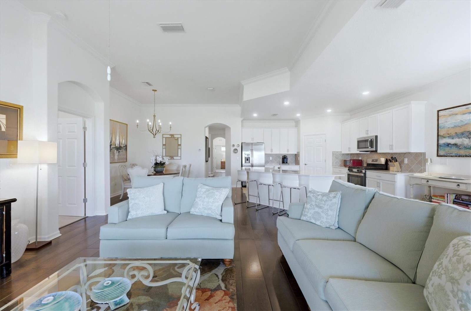 CLUBSIDE AT COUNTRY CLUB EAST PH VII - Residential