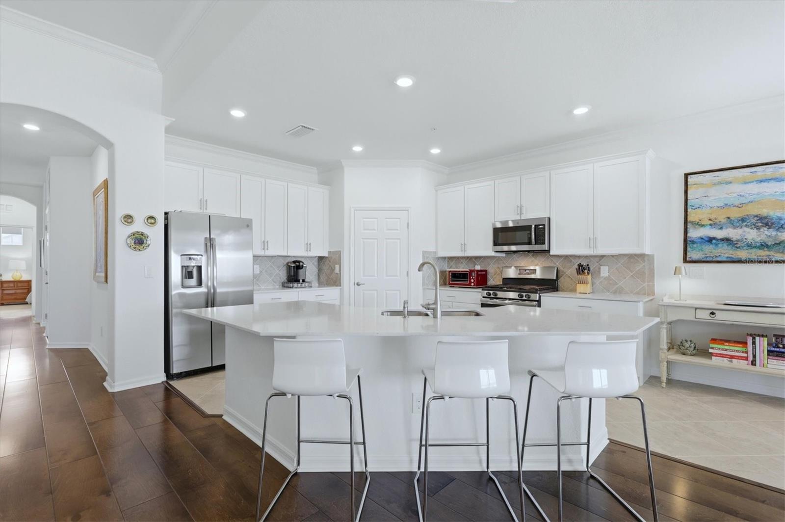 CLUBSIDE AT COUNTRY CLUB EAST PH VII - Residential