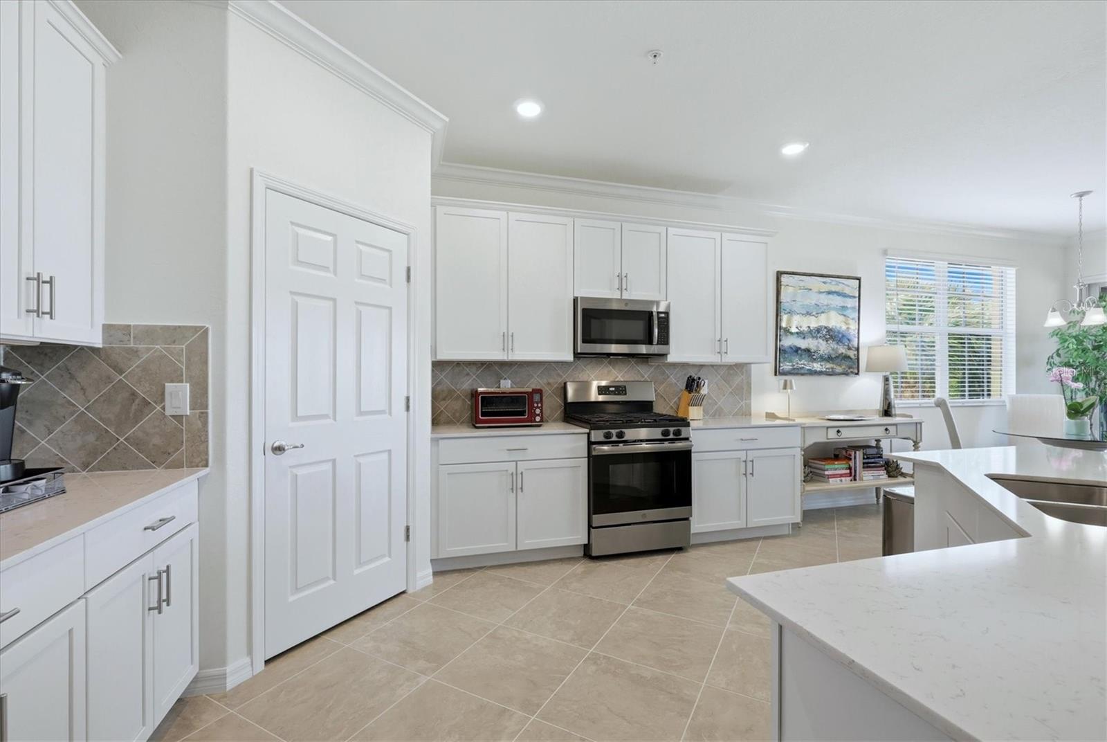 CLUBSIDE AT COUNTRY CLUB EAST PH VII - Residential