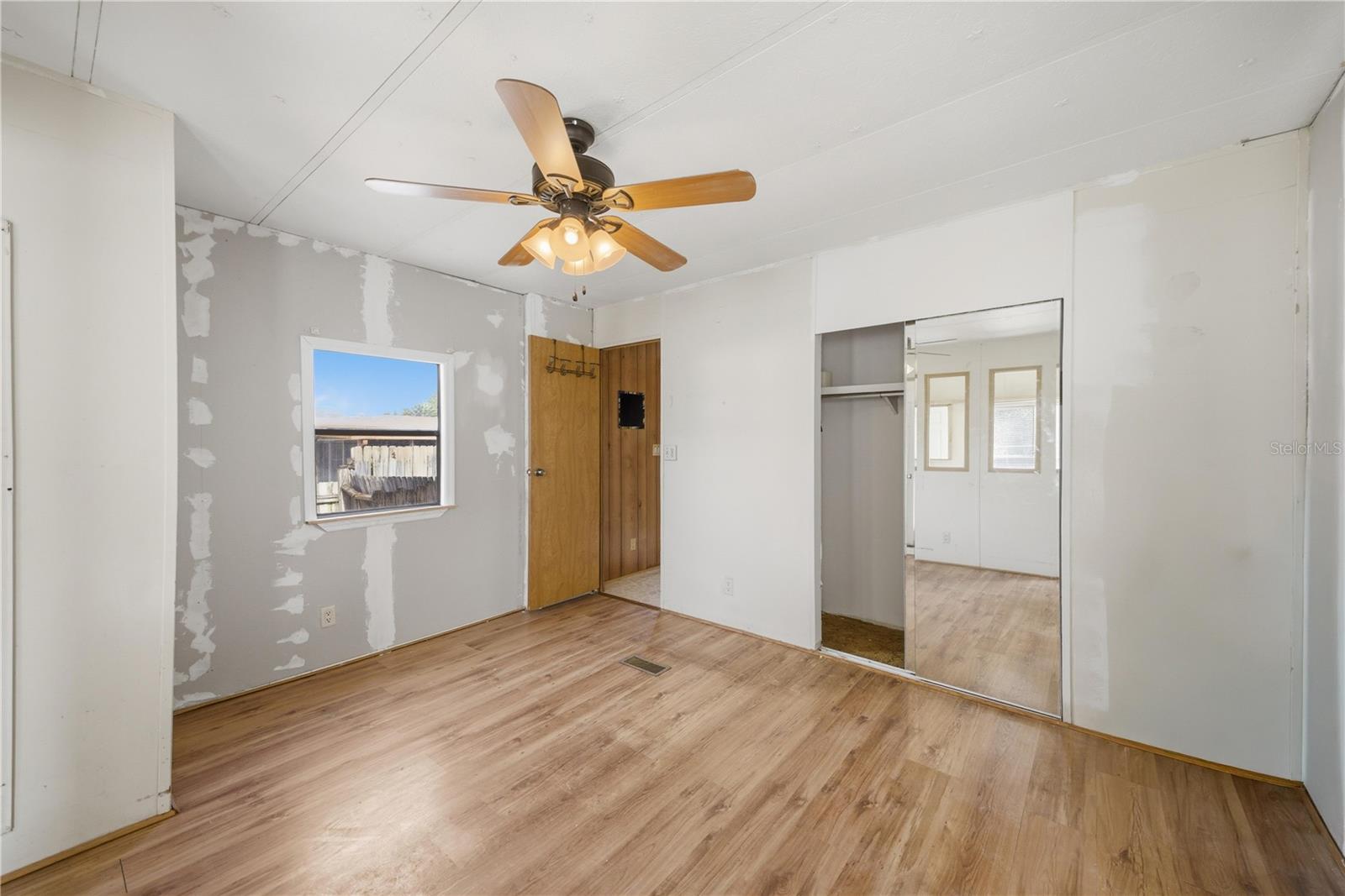 LITTLE LAKE WEIR 01 ADD - Residential