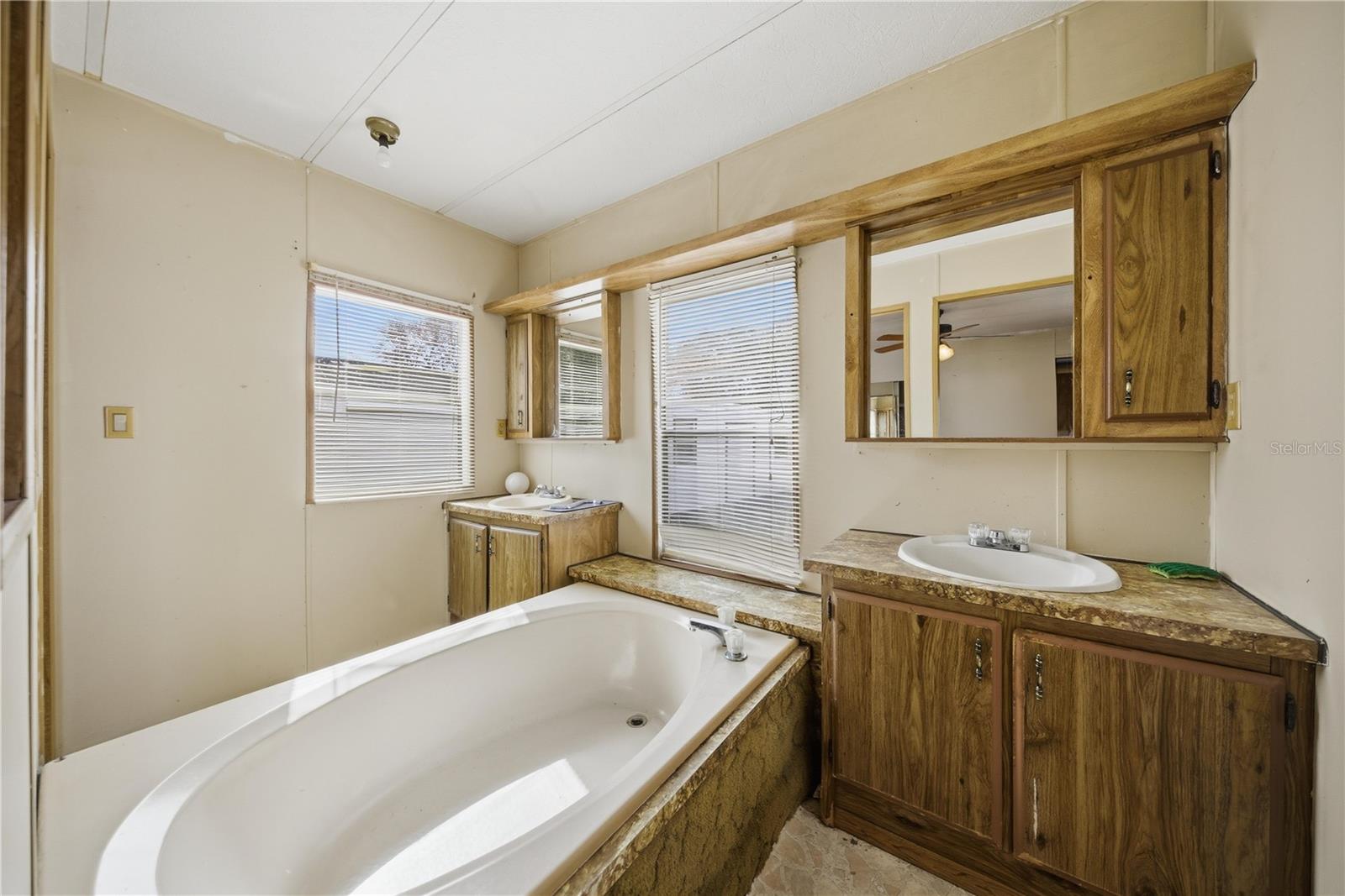 LITTLE LAKE WEIR 01 ADD - Residential