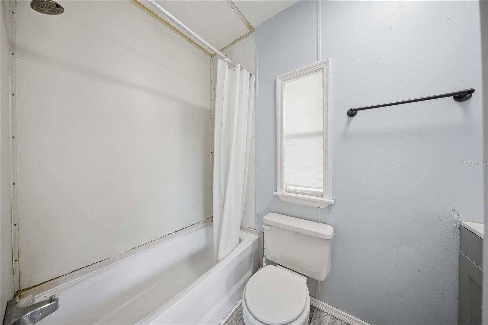 LITTLE LAKE WEIR 01 ADD - Residential