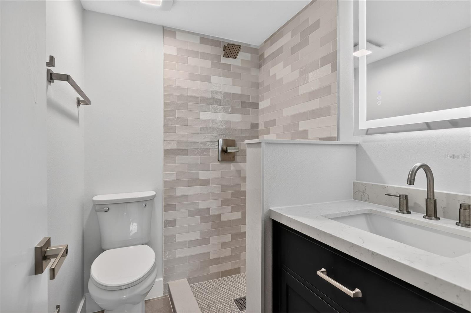 ACREAGE - Residential Lease