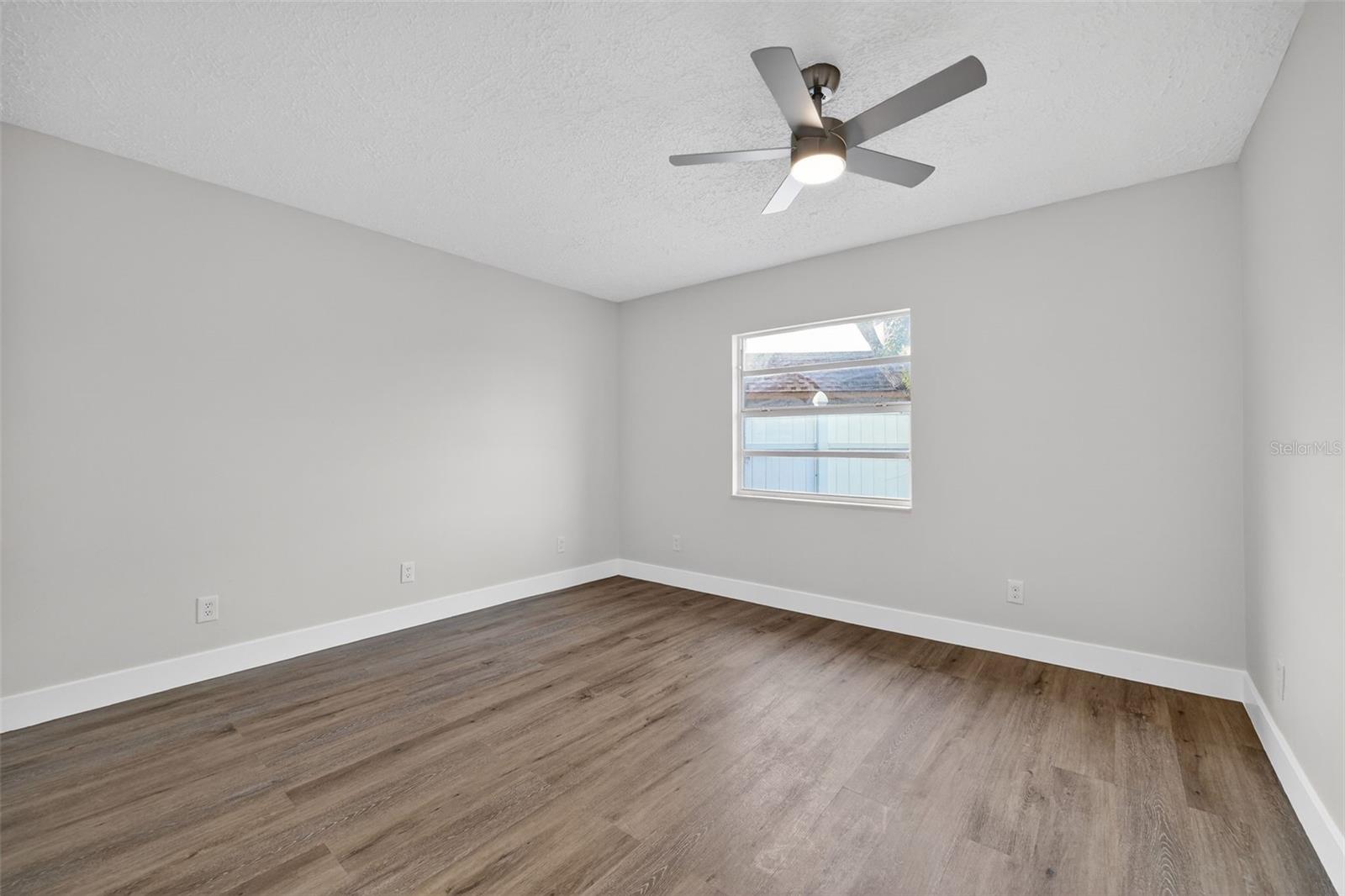 ACREAGE - Residential Lease