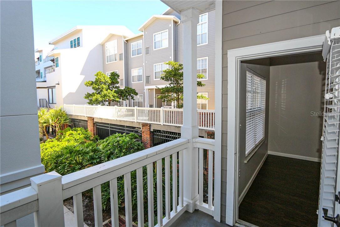 HYDE PARK WALK A CONDO - Residential