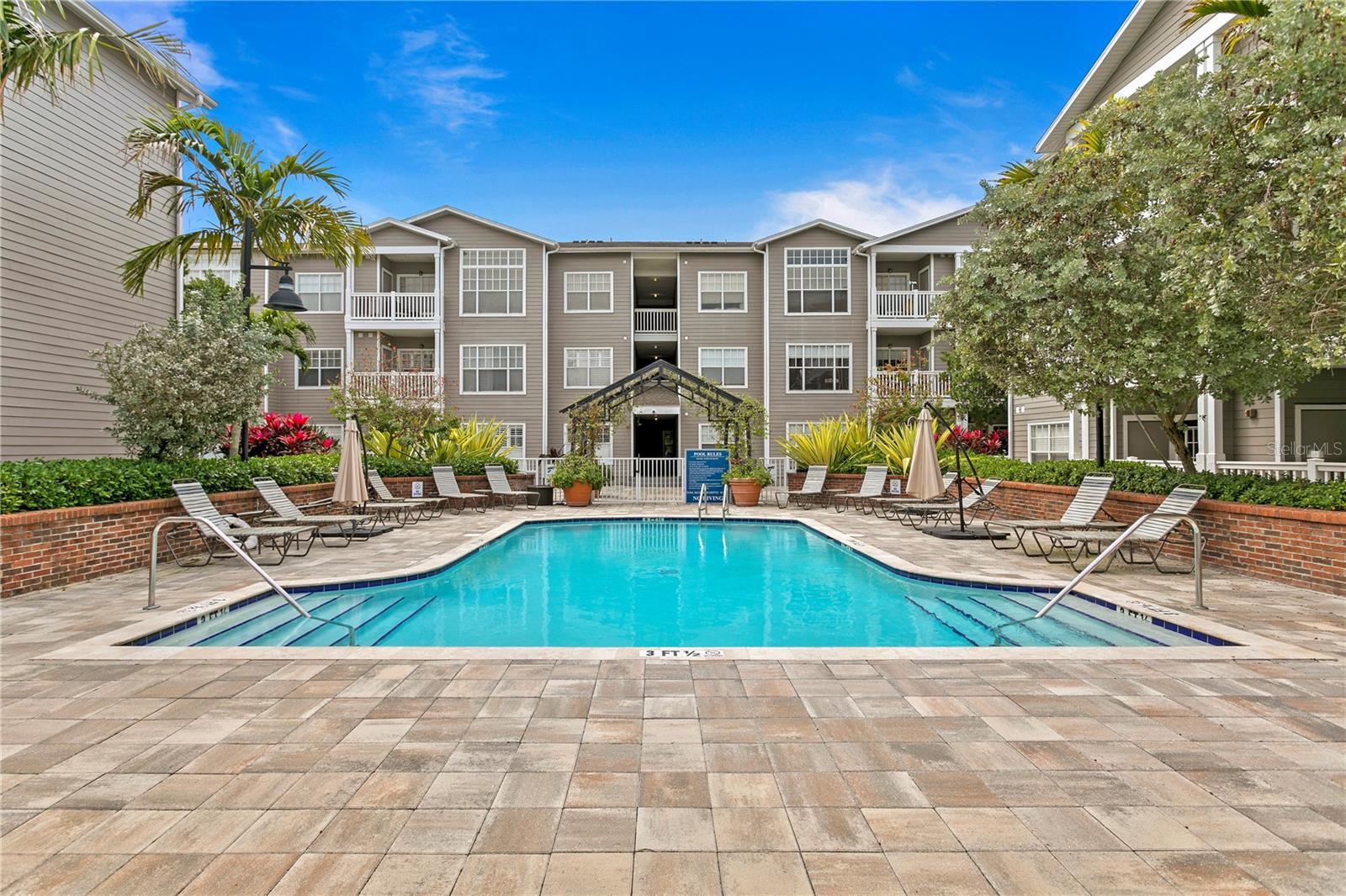 HYDE PARK WALK A CONDO - Residential