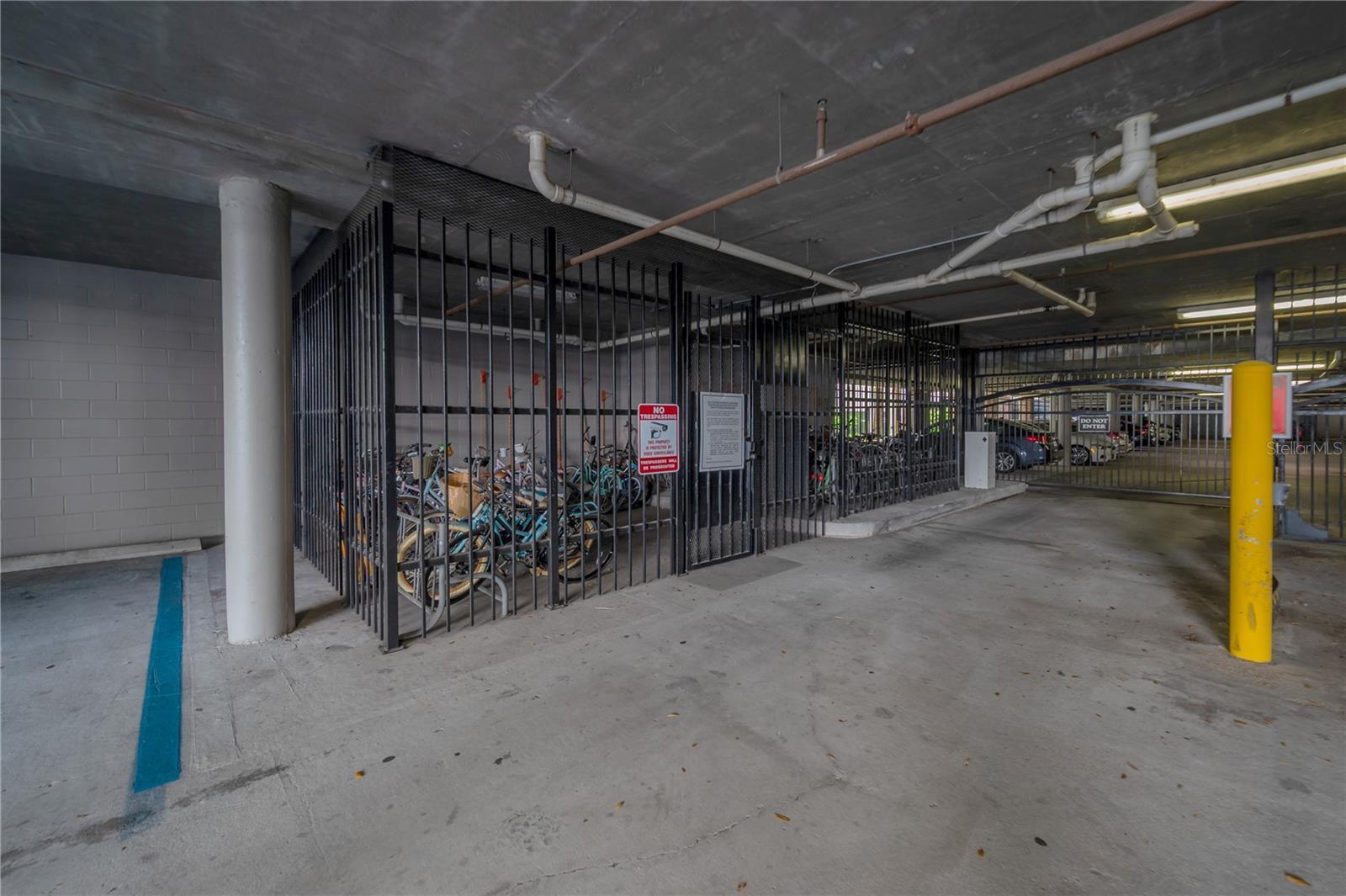 HYDE PARK WALK A CONDO - Residential