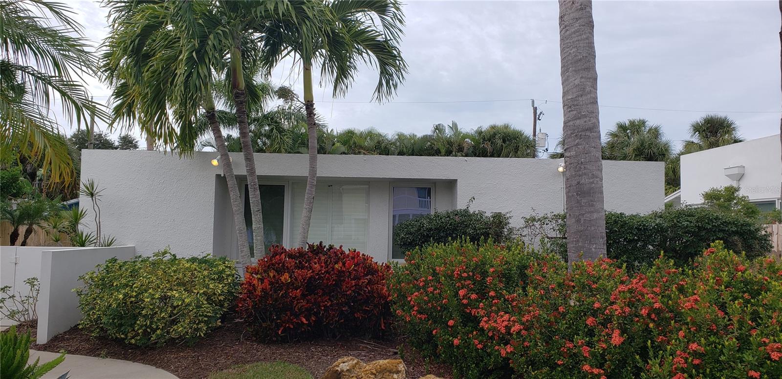 SARASOTA BEACH - Residential