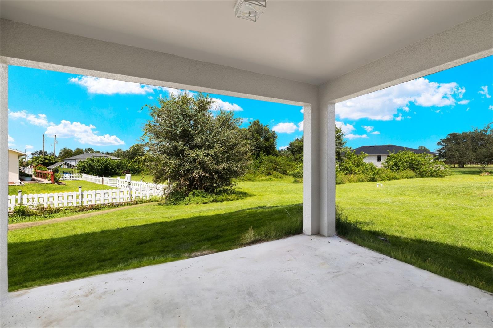 MIRROR LAKES UNIT 1 - Residential