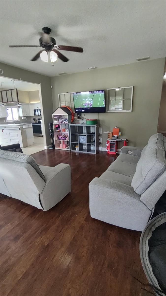 SILVER OAKS VILLAGE PH 01 - Residential