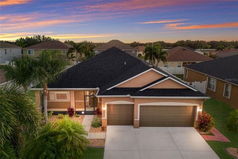 Photo of 10835 Carloway Hills Drive, Wimauma, FL 33598 (MLS # A4673272)