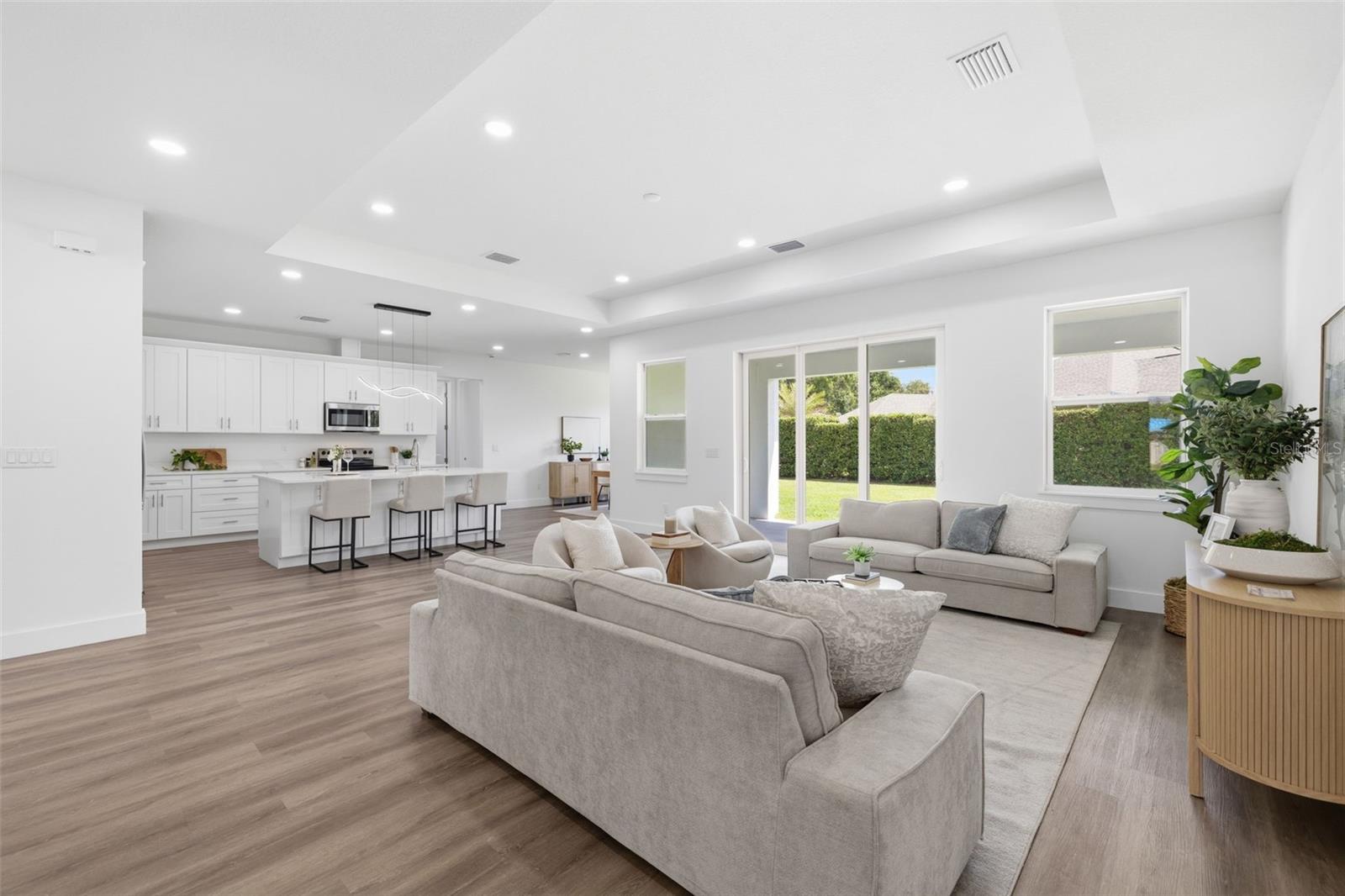 HERNANDO OAKS PH 1A - Residential