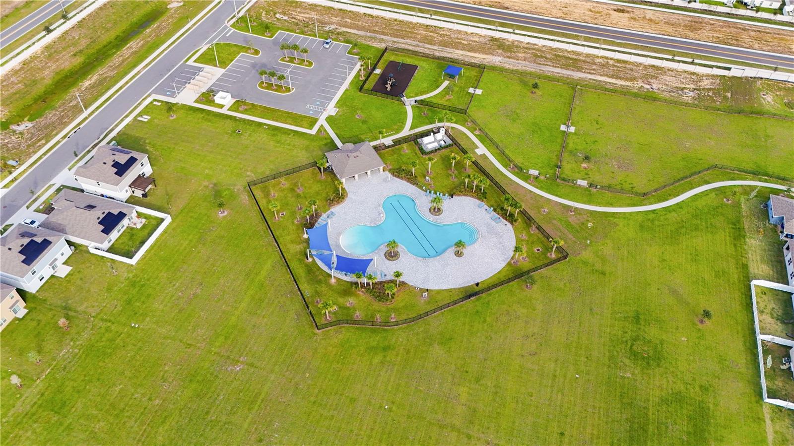 1811 SILVERBELL LOOP