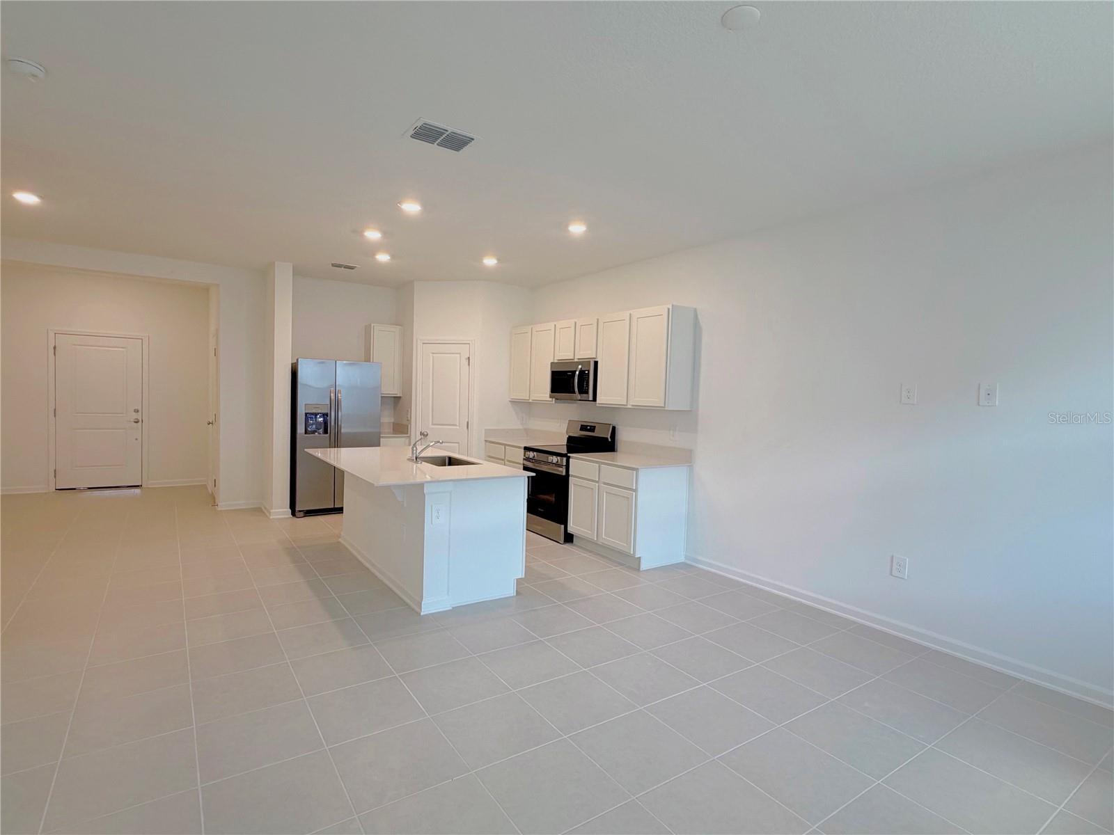 SOL VISTA - Residential Lease