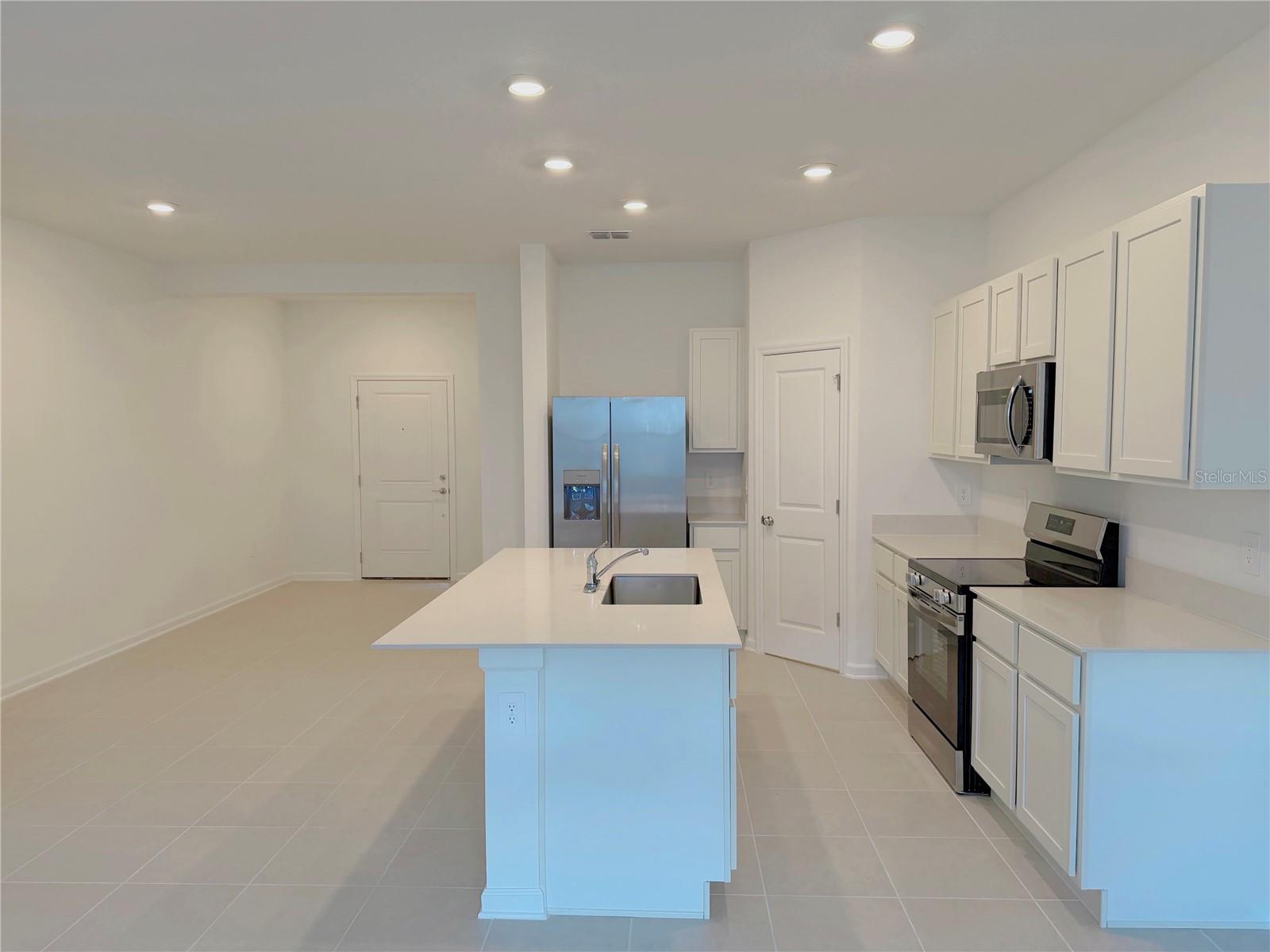 SOL VISTA - Residential Lease