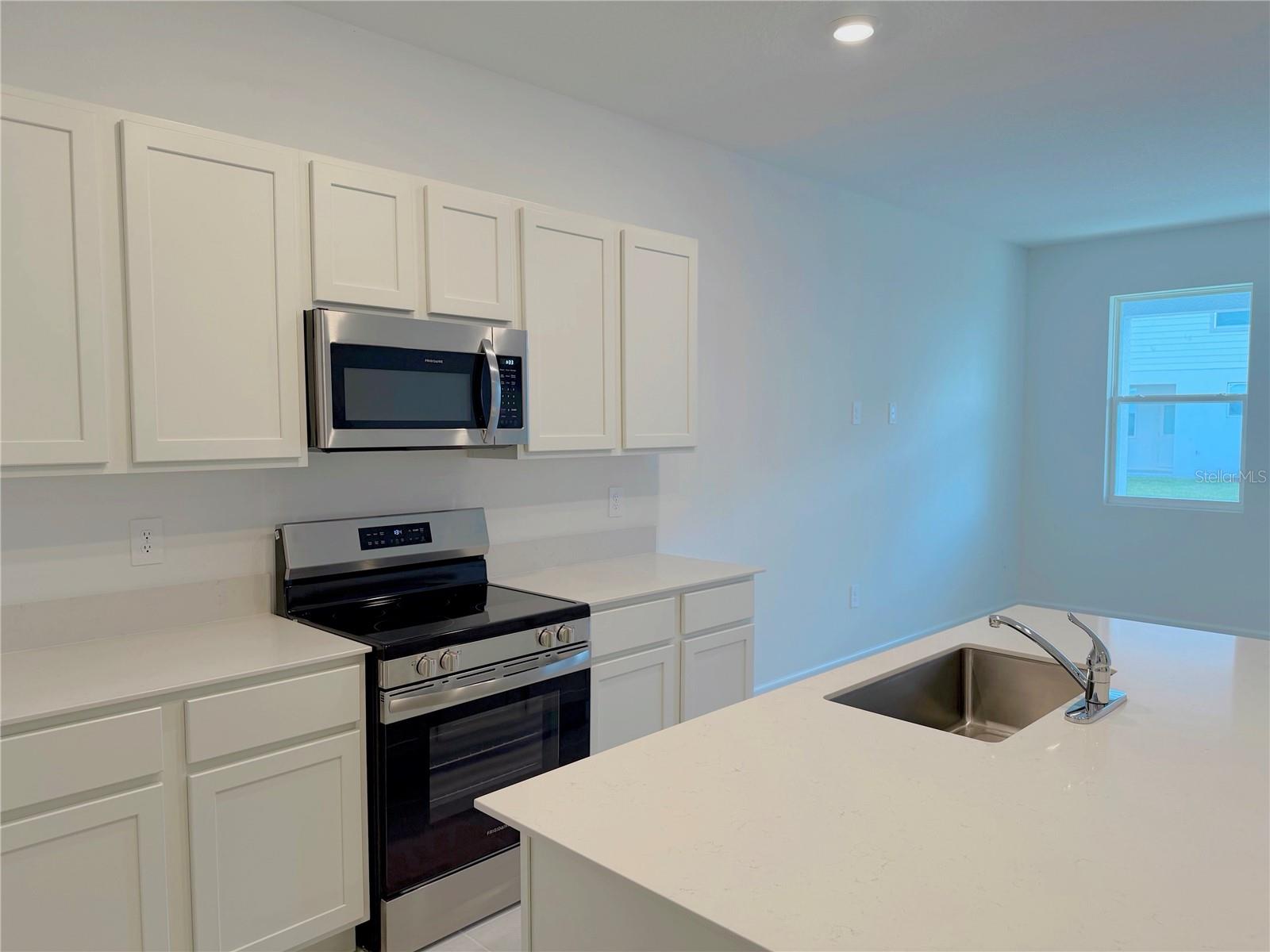 SOL VISTA - Residential Lease