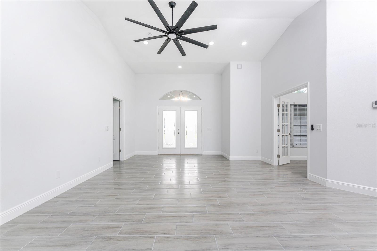 ROTONDA WEST WHITE MARSH - Residential