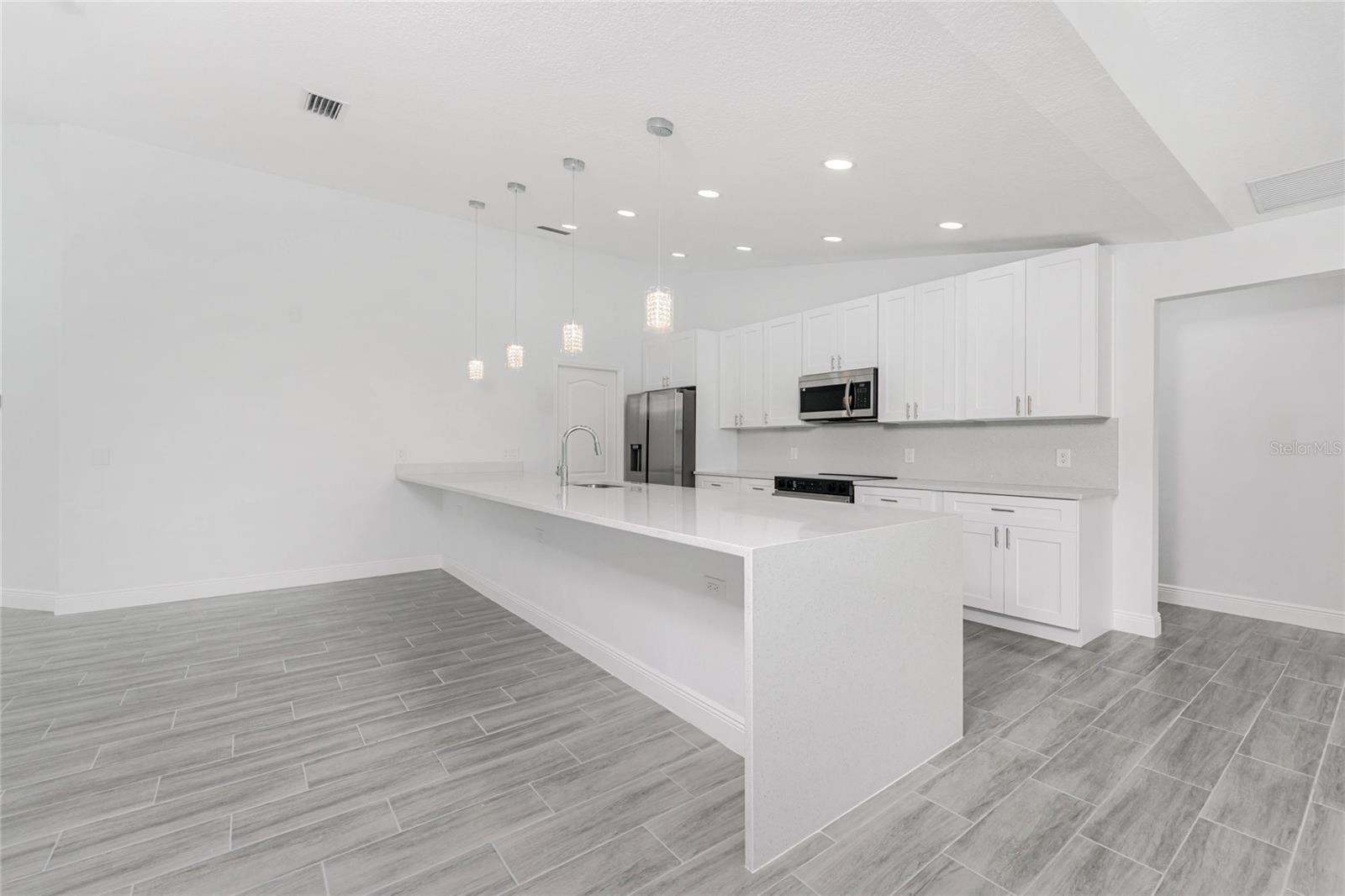 ROTONDA WEST WHITE MARSH - Residential