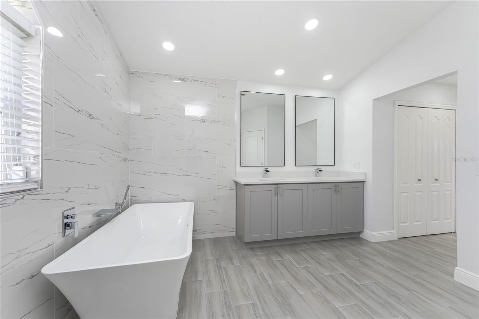 ROTONDA WEST WHITE MARSH - Residential