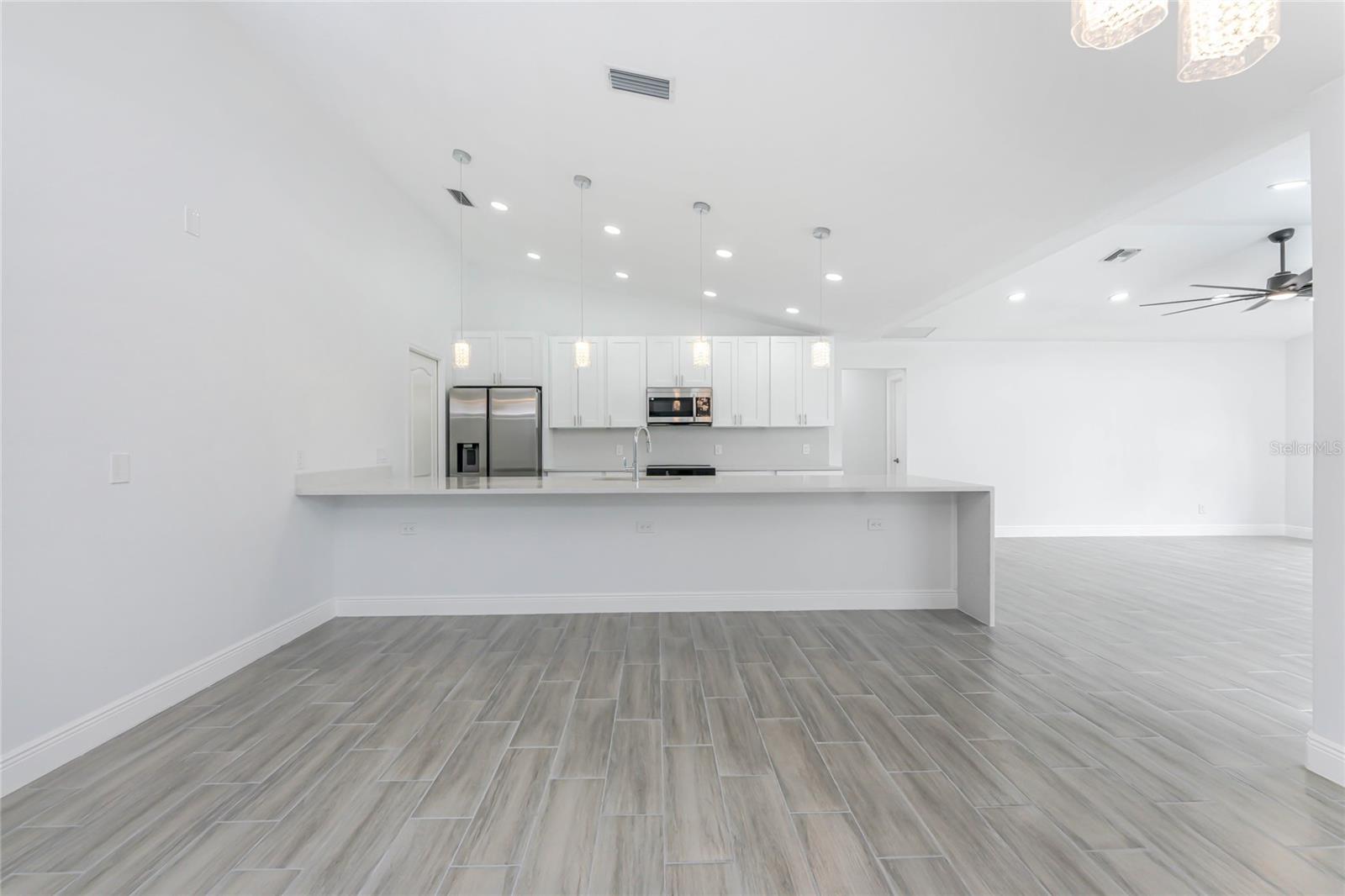 ROTONDA WEST WHITE MARSH - Residential