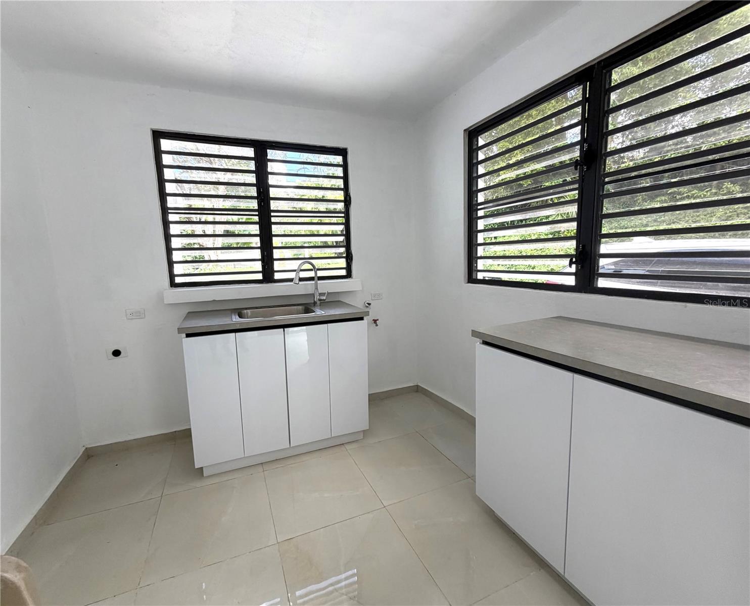 RIVERSIDE - Residential