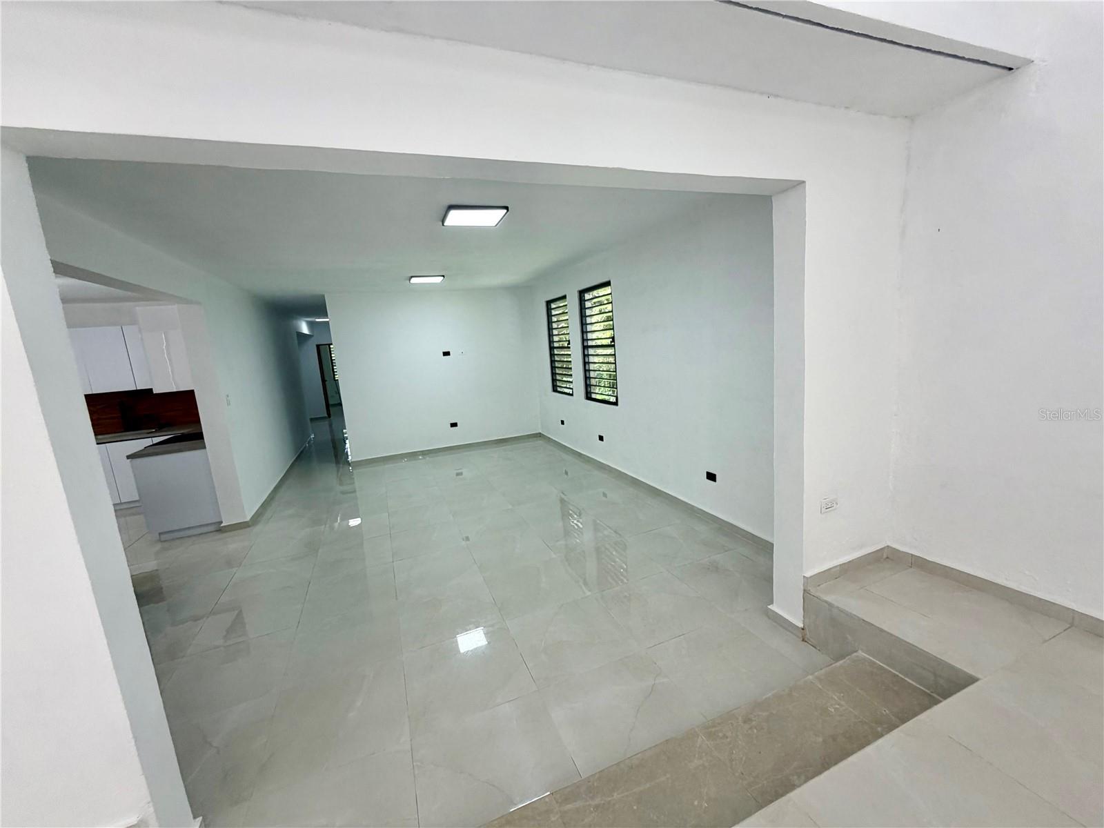 RIVERSIDE - Residential