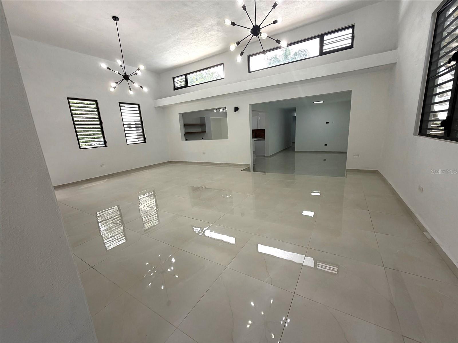 RIVERSIDE - Residential