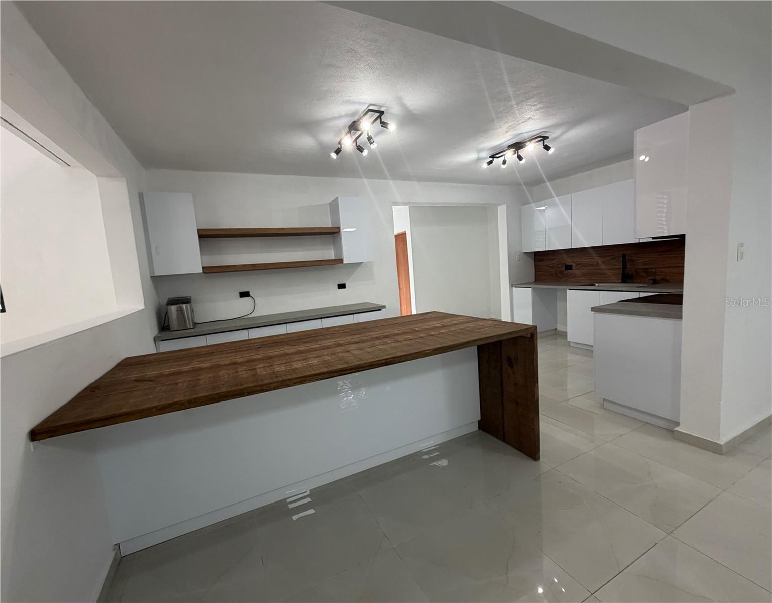 RIVERSIDE - Residential