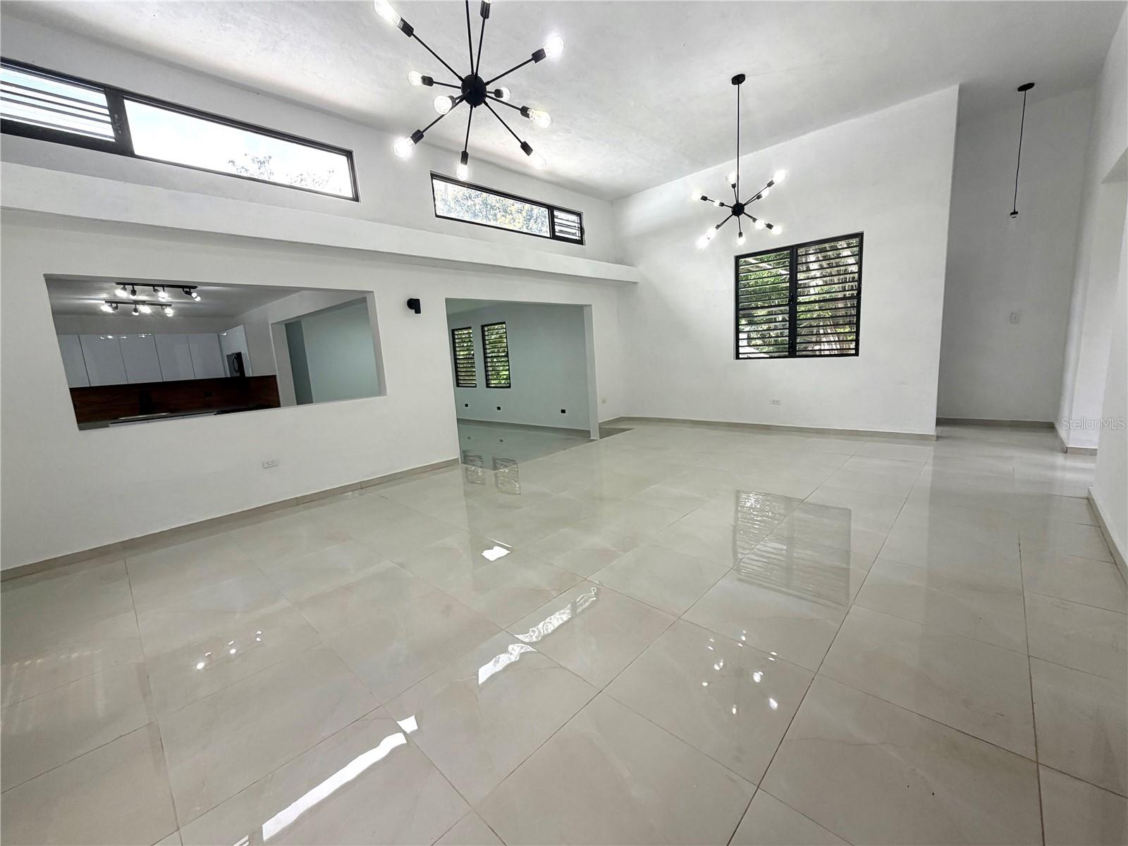 RIVERSIDE - Residential