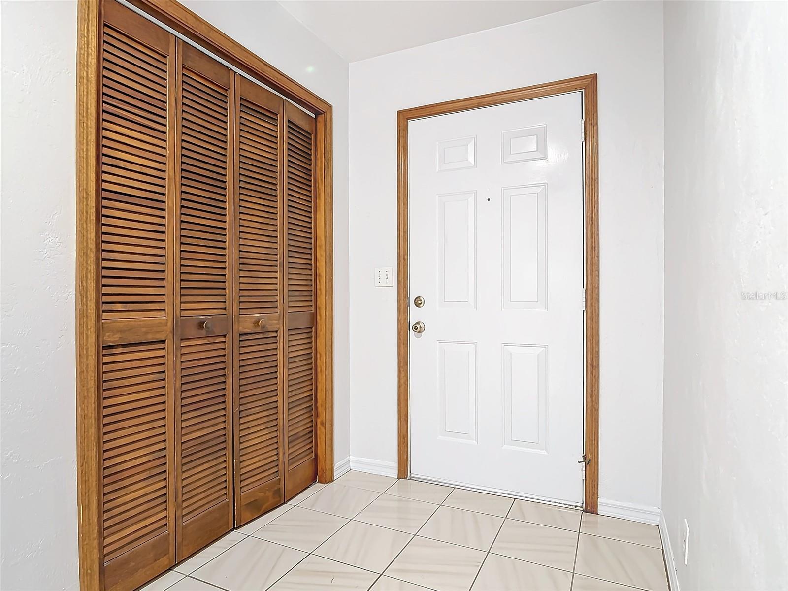 448 SHOREWOOD LANE