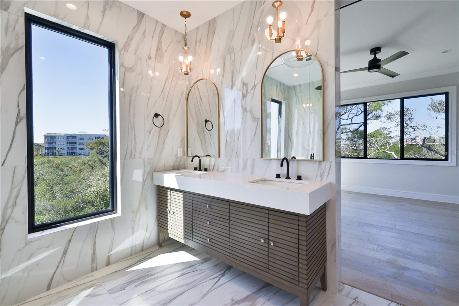 CALLILISA LAND - Residential