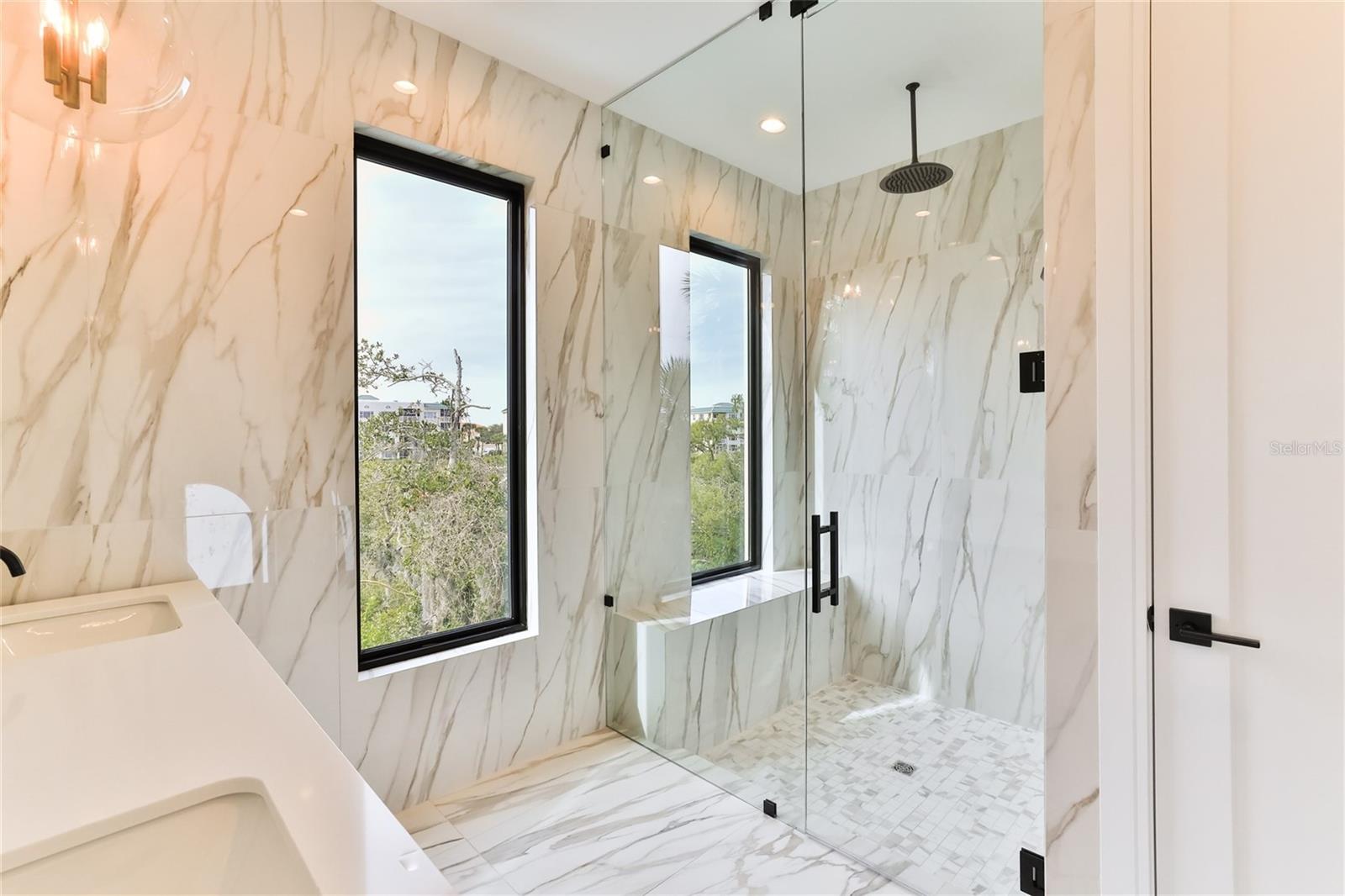 CALLILISA LAND - Residential