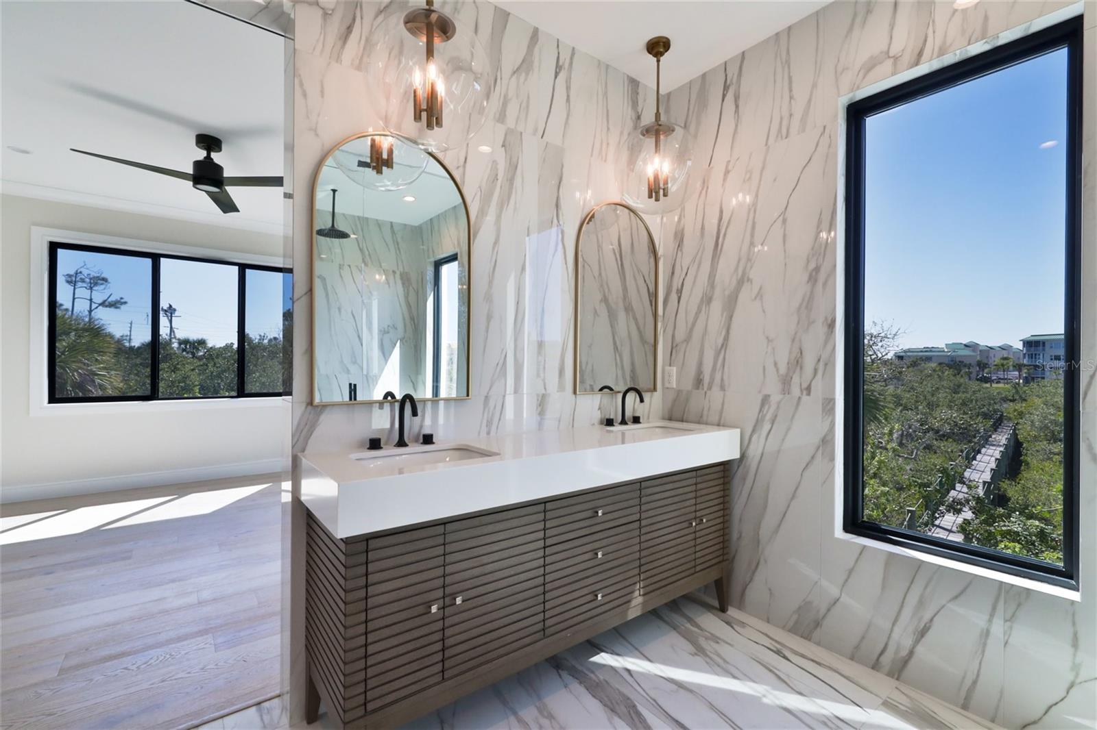 CALLILISA LAND - Residential