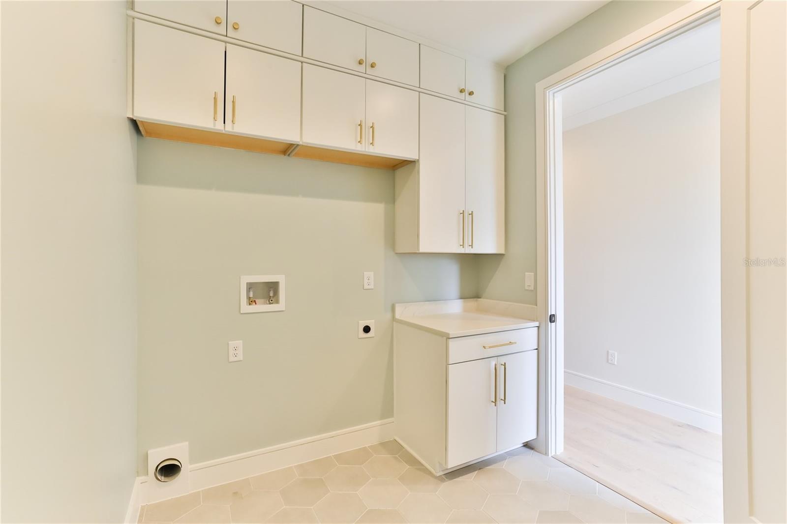 CALLILISA LAND - Residential