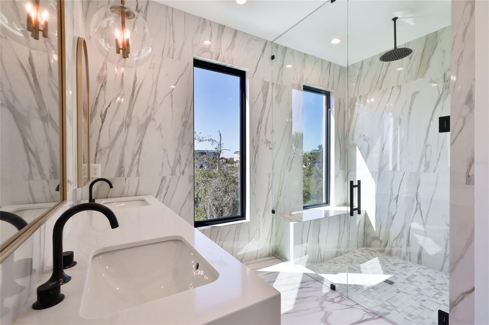 CALLILISA LAND - Residential