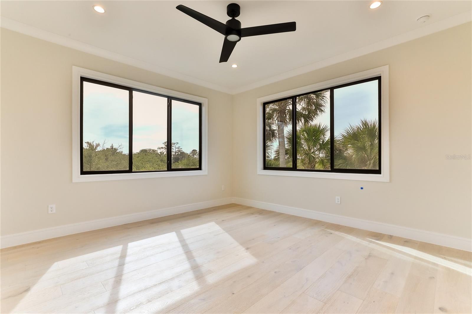 CALLILISA LAND - Residential