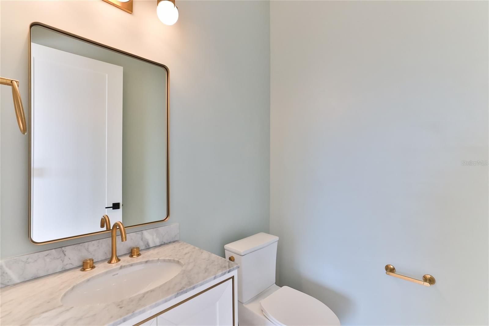 CALLILISA LAND - Residential