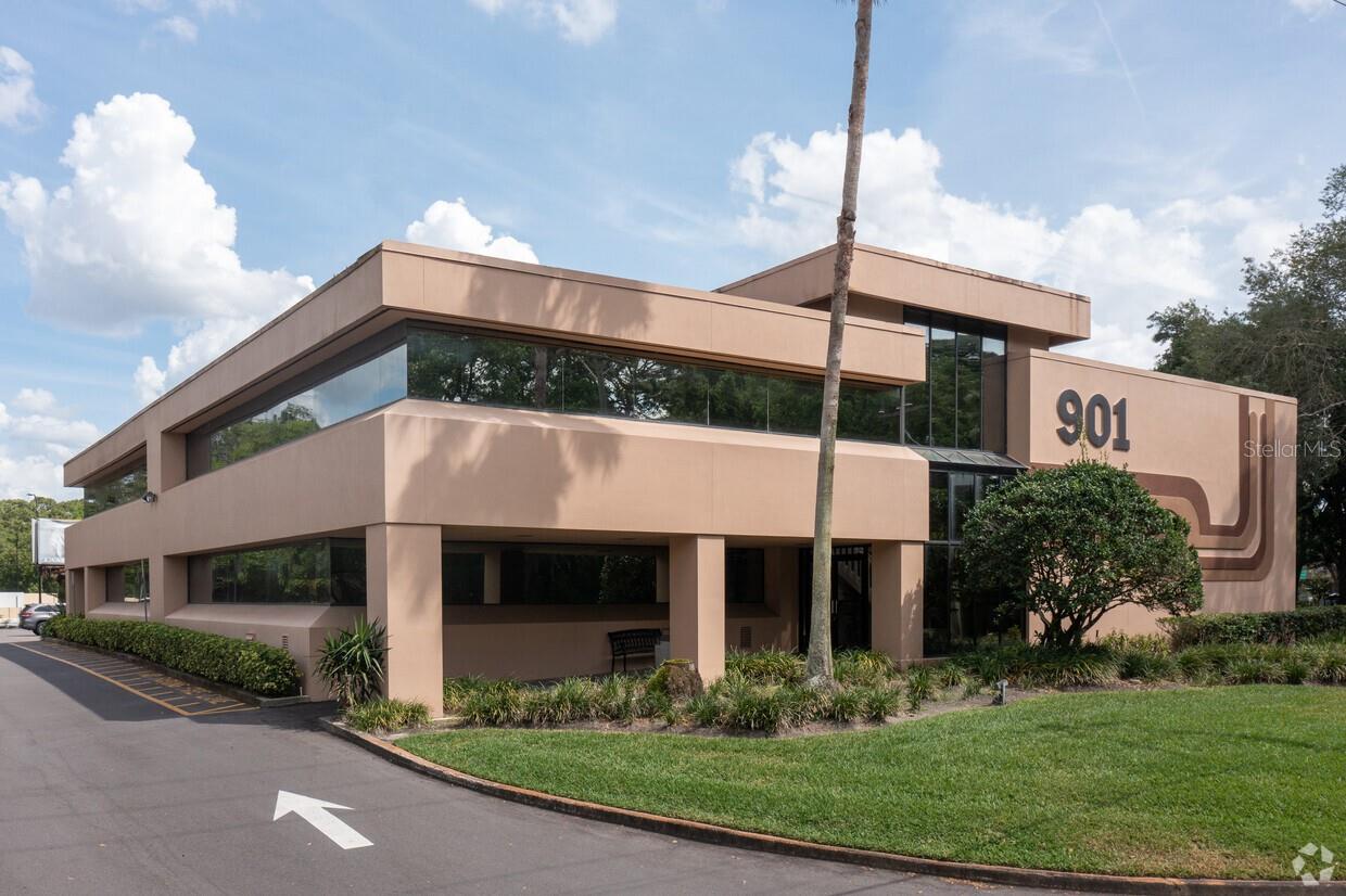Professional Office Building. 2nd floor office space for lease with access 24/7. Located on Douglas Ave near I-4 & SR 436 in Altamonte Springs.