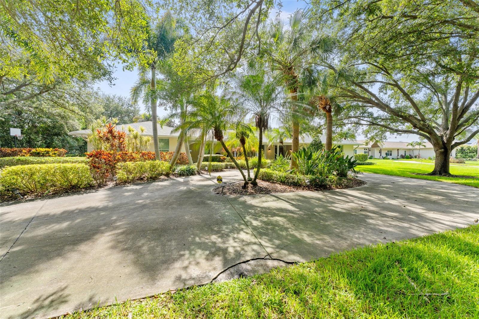 2109 MEADOW BROOK DRIVE
