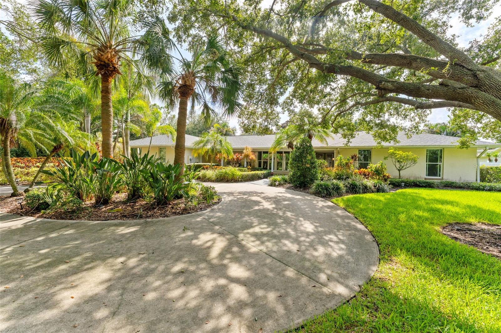 2109 MEADOW BROOK DRIVE