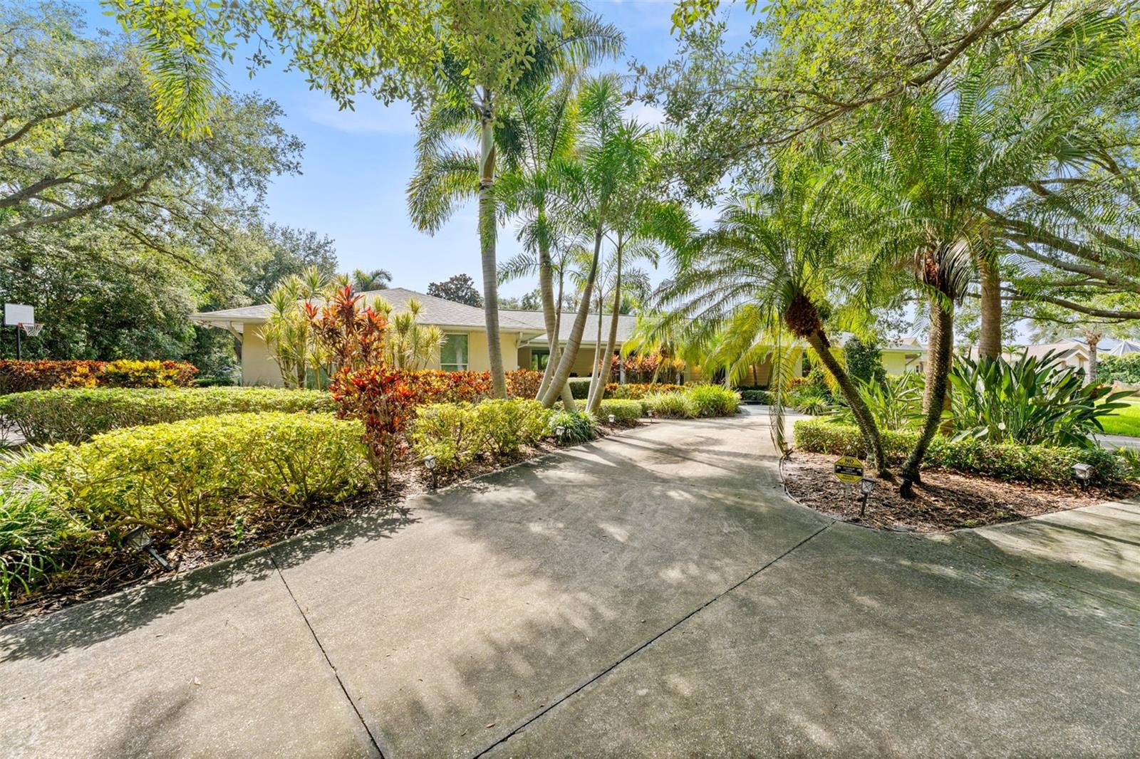 2109 MEADOW BROOK DRIVE